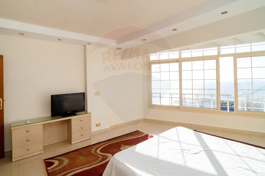 apartment for Sale 200 m Saba Basha (directly on the sea)