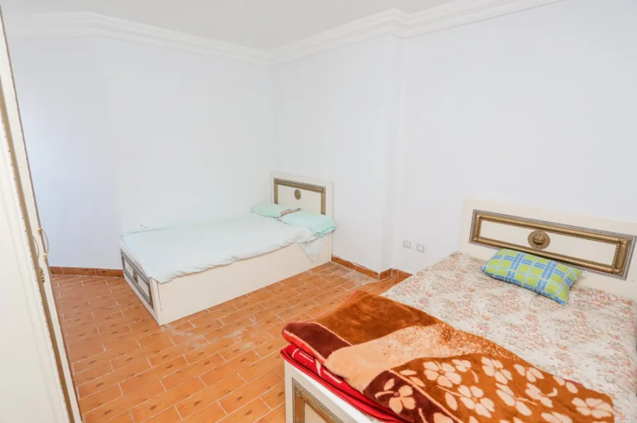 شقة للبيع 130م كامب شيزار- على البحر مباشرة