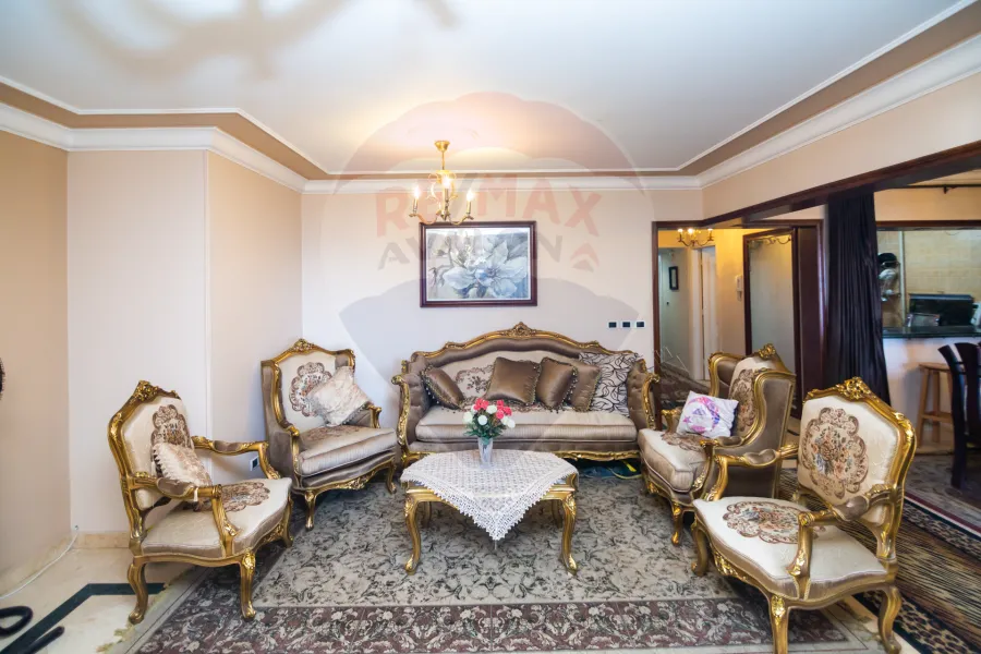 Apartment for sale 155 m Louran (building first row on the sea)