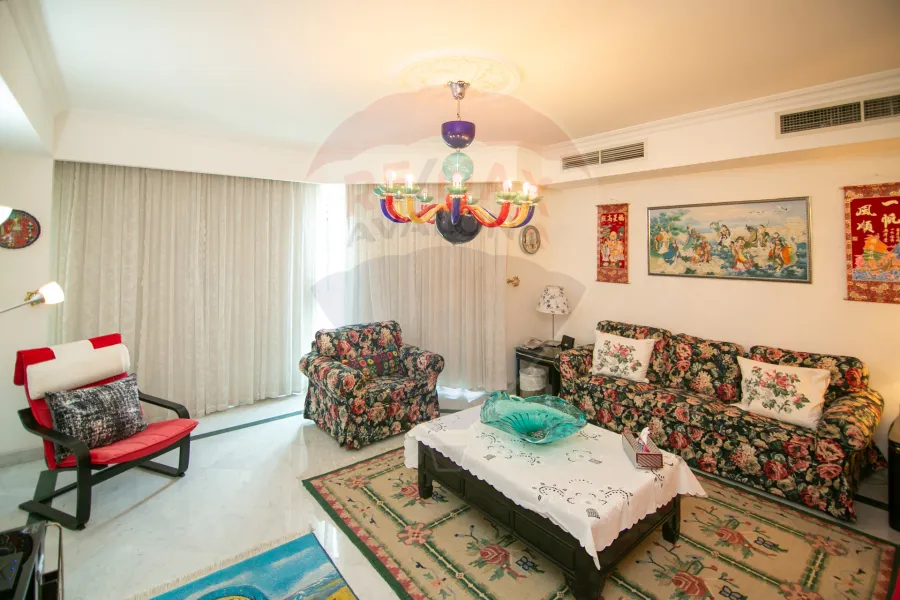 شقة للإيجار المفروش 192 م سان ستيفانو (فورسيزون)