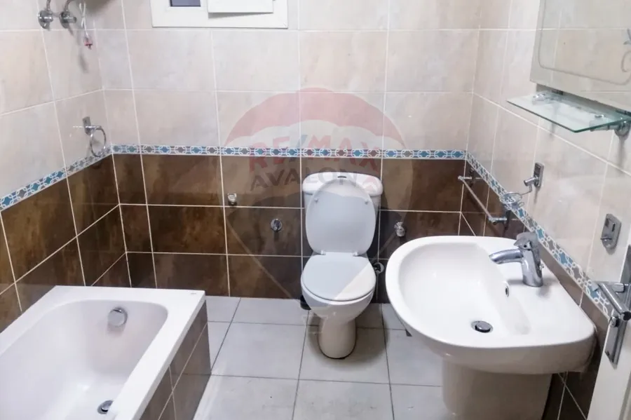 شقة إيجار 180 م سموحة (ش 14 مايو)