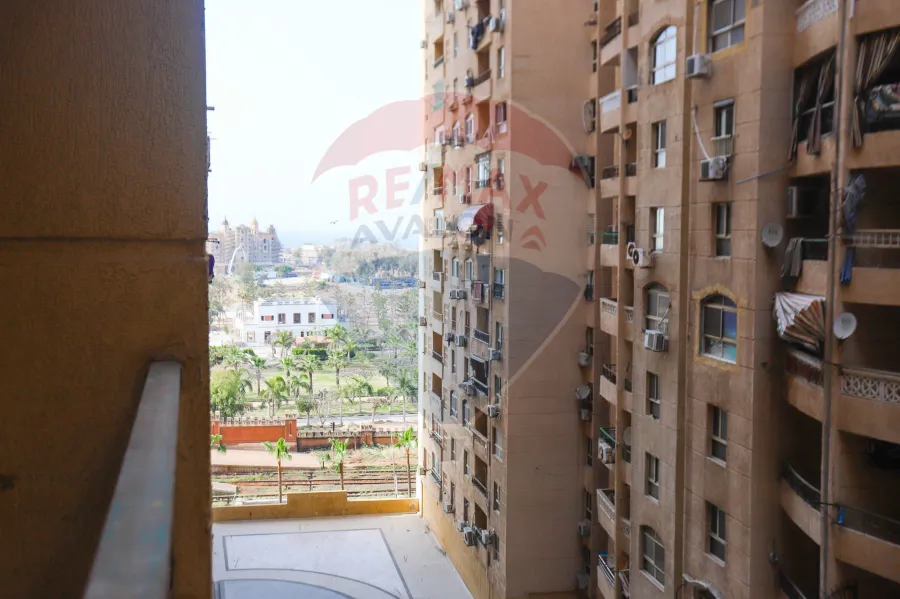 Apartment For Sale 140 m Almontaza (Royal Plaza Towers)