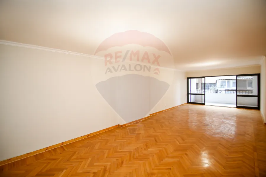 Apartment for sale 310 m net Latin District (Fouad St.- brand building)