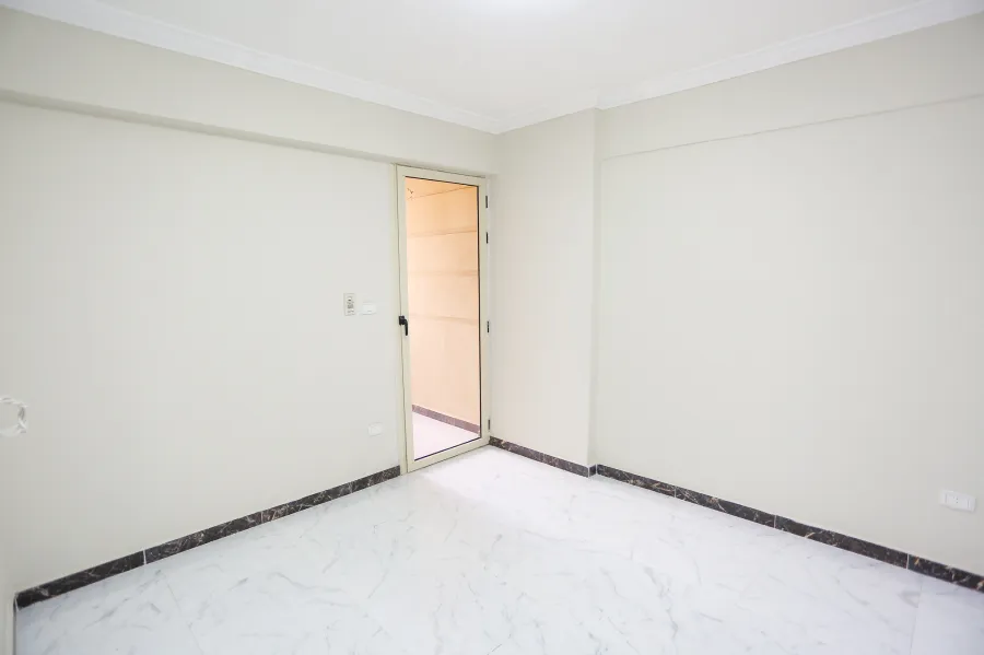 شقة للبيع 135 م السيوف (ش احمد بن حنبل متفرع من جميله بو حريد )