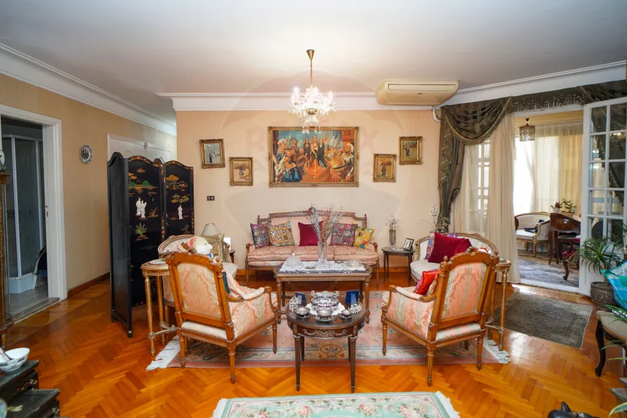 Apartment for sale 220 m Louran ( Sharawy St )