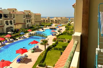 شاليه + روف للبيع (لاسيرينا) 120 م