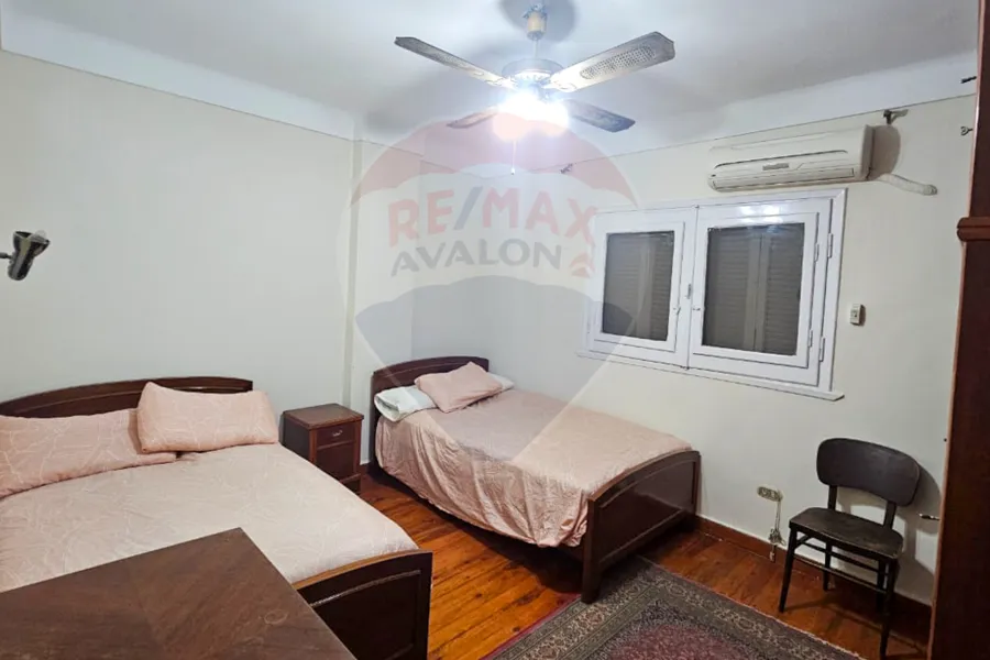 شقة للايجار المفروش 140 م سموحة (ش مصطفي كامل)