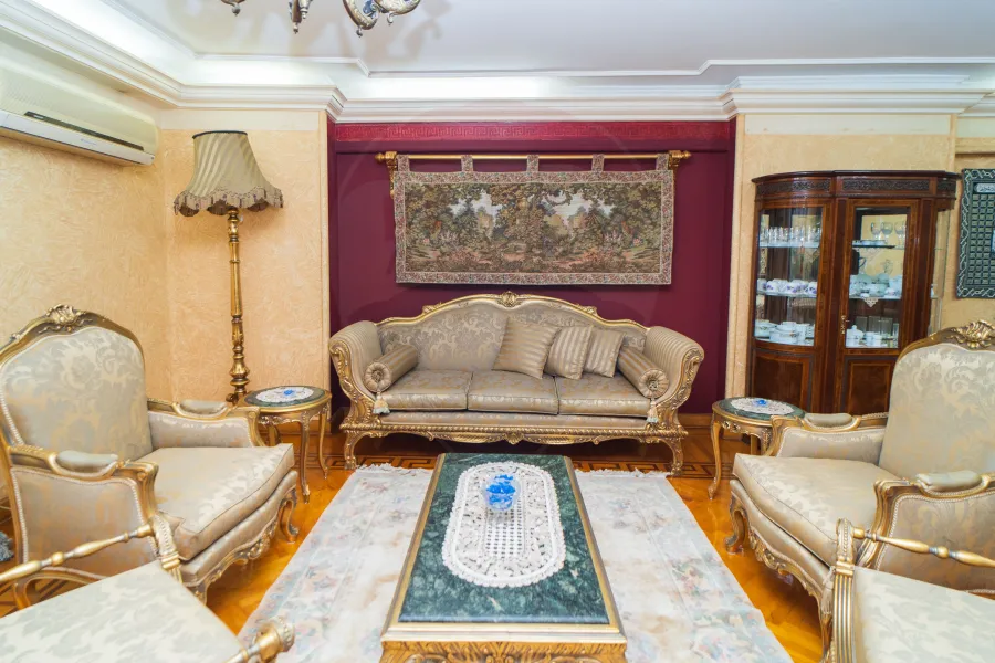 Apartment for Sale 207 m San Stefano (steps from the tram)