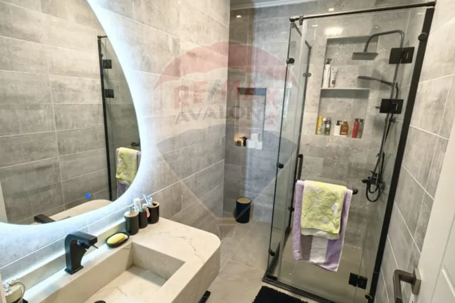 شقة للبيع 100 م سيدي بشر (خطوات من البحر)