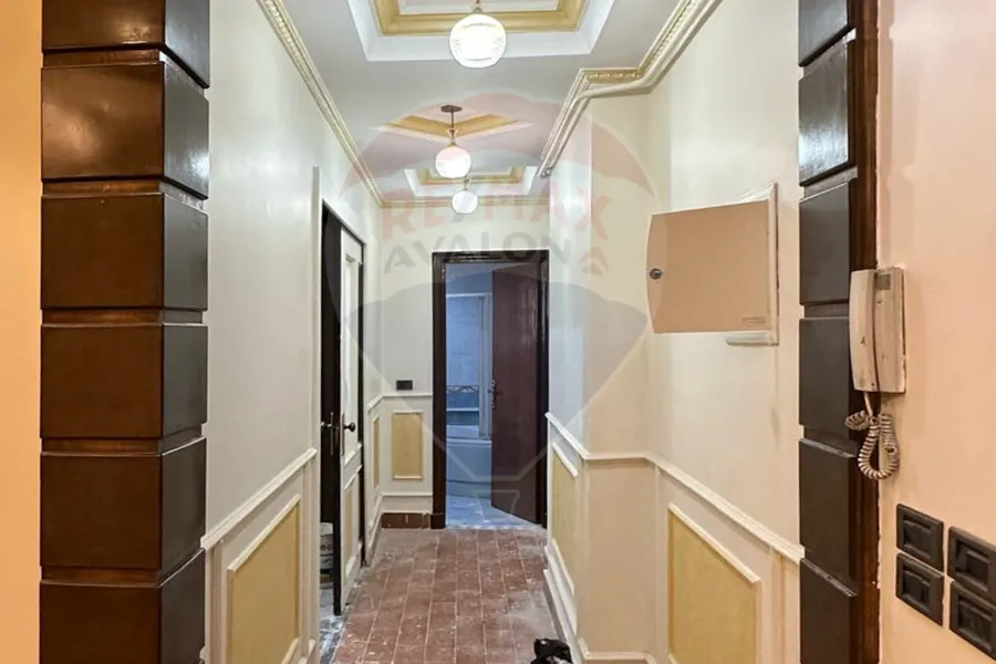 شقه للبيع 230 م لوران (ش ابوقير مباشر)