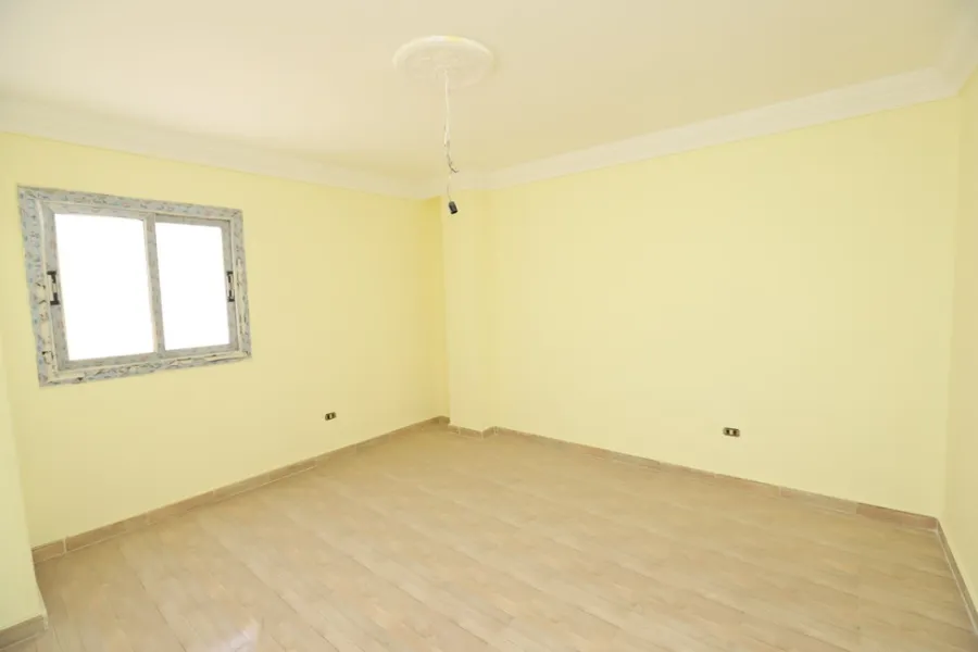 Apartment For Sale 164m El-Seyouf (Moustafa Kamel St.-Steps From Carrefour City Light )