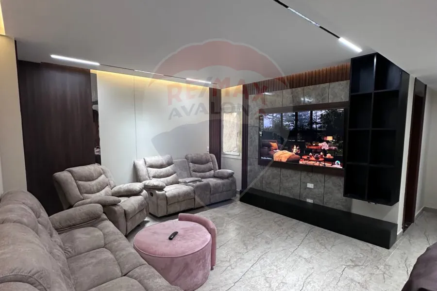 شقة للبيع 218 م (كومباوند أليكس ويست)