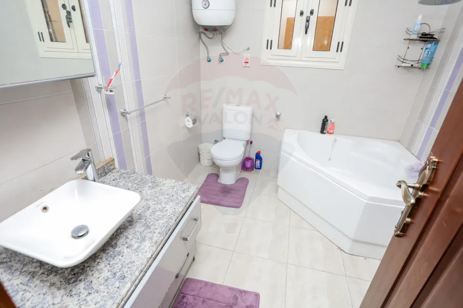 Apartment for sale 400 m San Stefano (steps from San Stefano Mall and the sea)