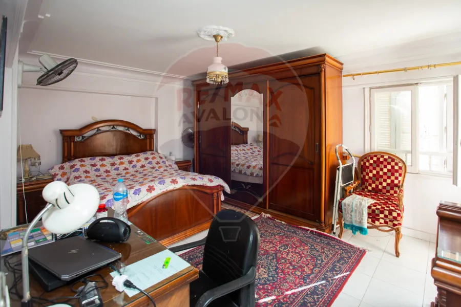 شقة للبيع 170 م سابا باشا (على الترام مباشرة)