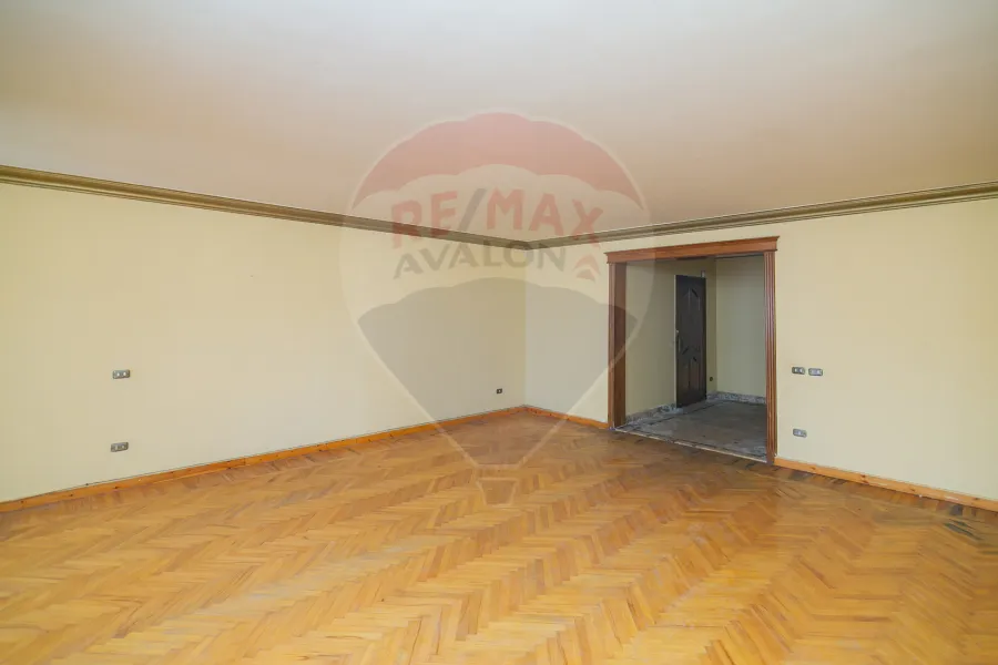 Apartment for sale 270 m Kafr Abdo (steps from Saint Jenny)