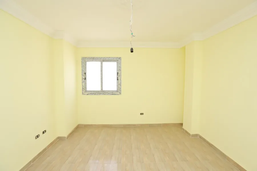 Apartment For Sale 164m El-Seyouf (Moustafa Kamel St.-Steps From Carrefour City Light )