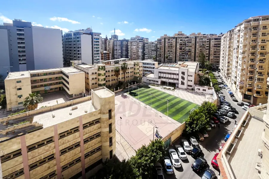 شقة للايجار 186 م سموحه (ش فوزي معاذ)