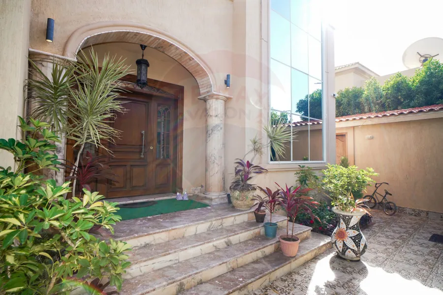 فيلا مستقلة للبيع 701 م كينج مريوط (كومباوند اليكس ويست)