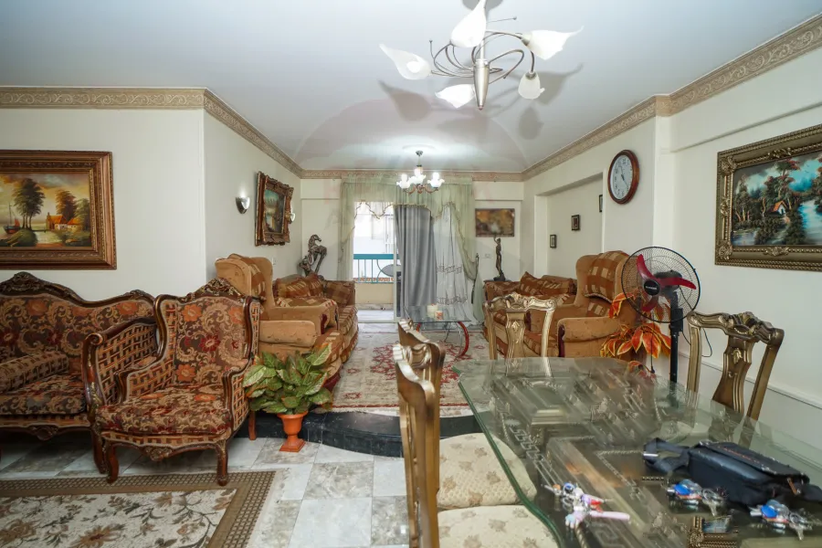 شقة للبيع 180 م العصافرة (طريق الجيش)