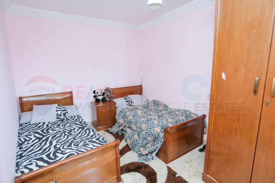 Furnished apartment for rent 130 m Raml station (Fouad st.)