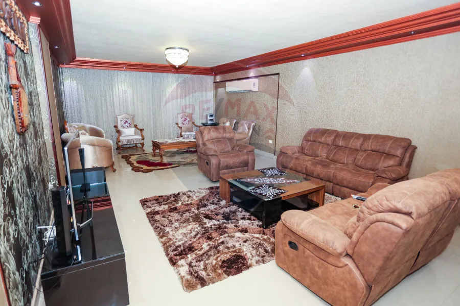 (شقة للبيع 232 م جليم (فيو قصر الميرغنى