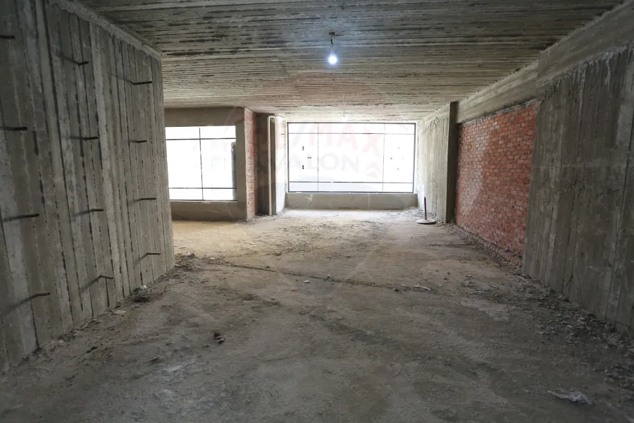 Mezzanine for rent 770 m San Stefano (directly on the tram)