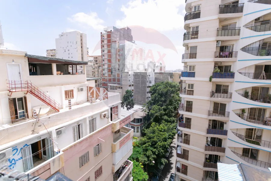 شقة للبيع 155 م كفر عبده (خطوات من ميدان سانت جيني)