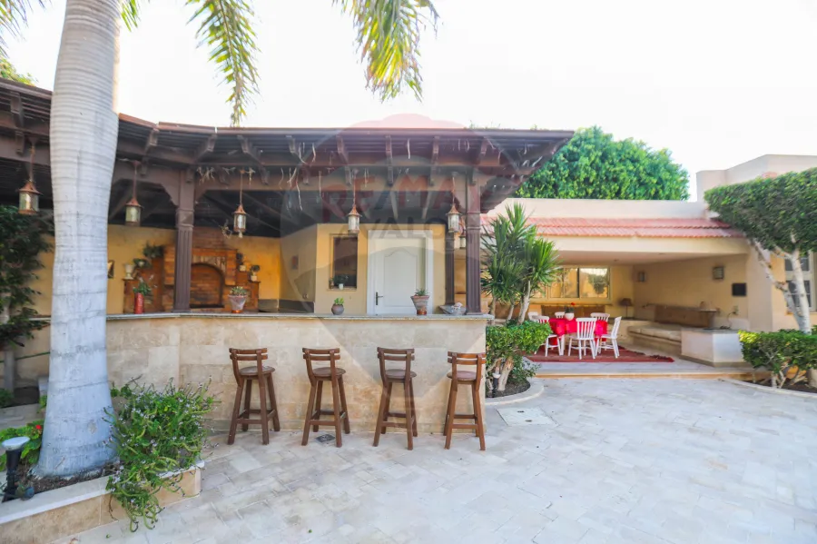 Palace for sale 3,000 m King Mariout (Qusor area)