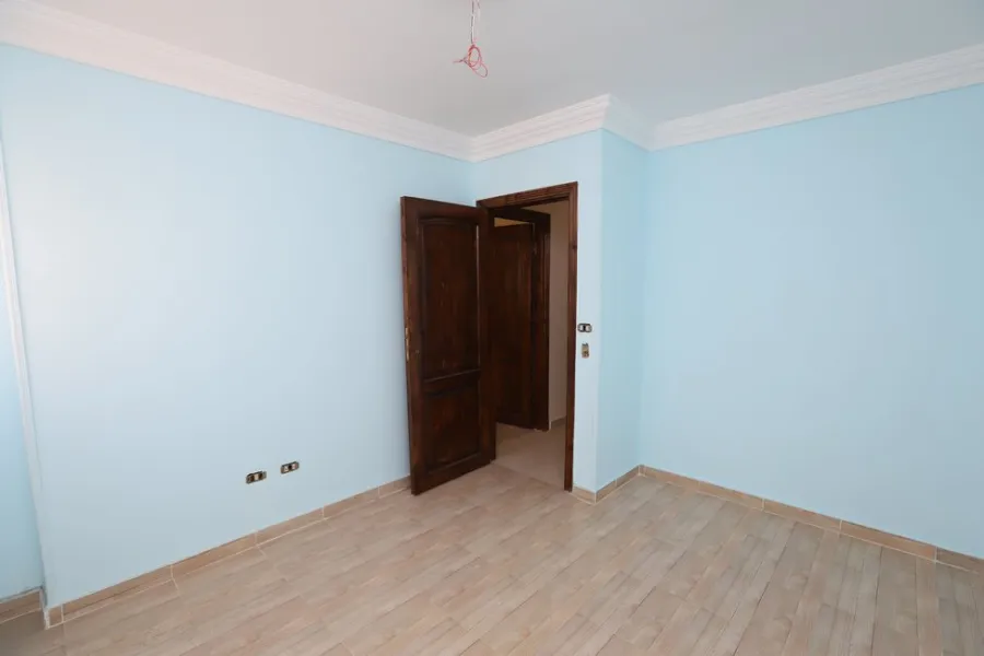 Apartment For Sale 164m El-Seyouf (Moustafa Kamel St.-Steps From Carrefour City Light )