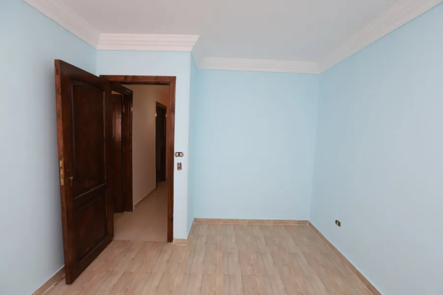 Apartment For Sale 164m El-Seyouf (Moustafa Kamel St.-Steps From Carrefour City Light )