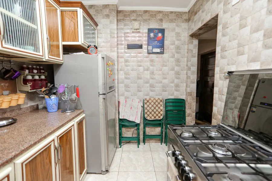 شقة للبيع 170 م مصطفي كامل (علي الترام مباشرة)