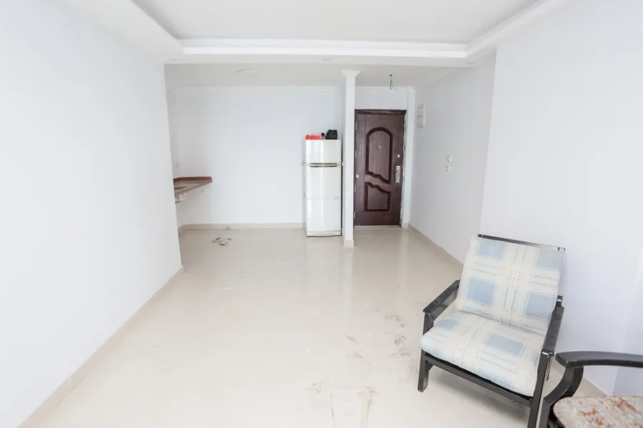 شقة للبيع 130م كامب شيزار- على البحر مباشرة