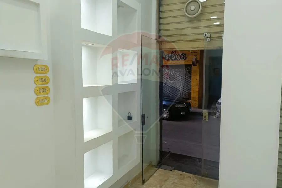 محل للبيع 28 م كفر عبده (خطوات من ش ابو قير)