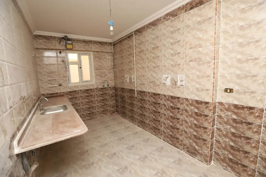 Apartment For Sale 164m El-Seyouf (Moustafa Kamel St.-Steps From Carrefour City Light )