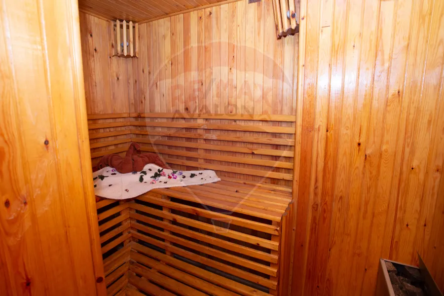 Commercial unit for rent 170 m Kafr Abdo (inside Sama Roushdy Mall)