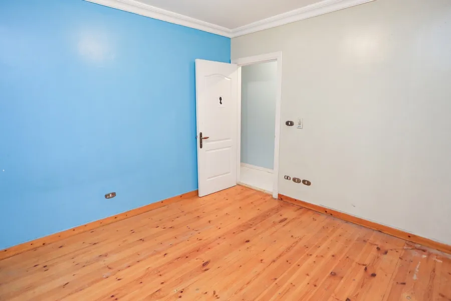 شقة للبيع 185م سموحة (كومباوند الشرطة - بجوار جامعه فاروس)