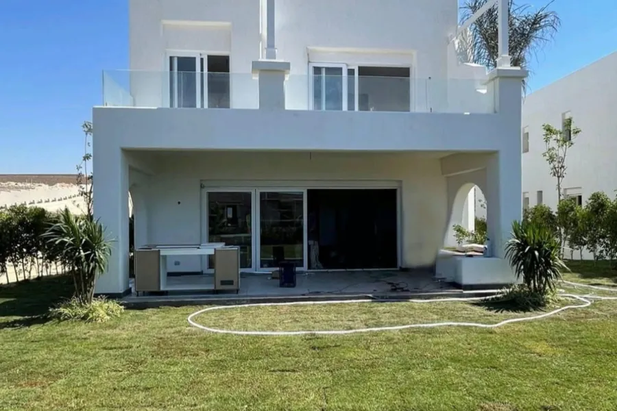 فيلا ستاند الون للبيع (جيفيرا - رأس الحكمة) 375 م