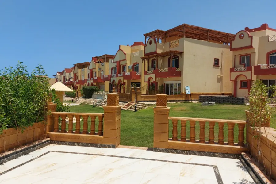 Twin House Villa for sale (Perla Marina Village - kilo 90) 200 m