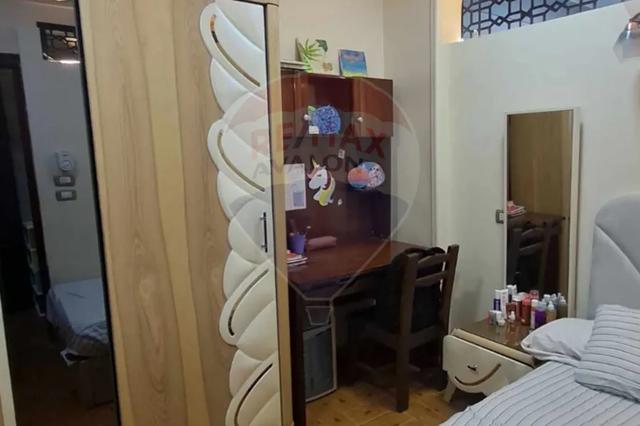 شقة للبيع 175 م لوران (متفرع من ش ابو قير