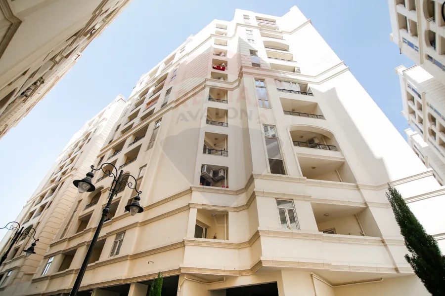 شقة  للإيجار  183م سموحه  (كومباوند الصيادلة )