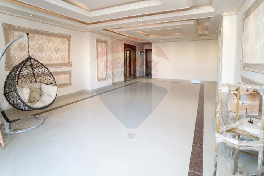 شقة للإيجار 205 م لوران (ش الإقبال)