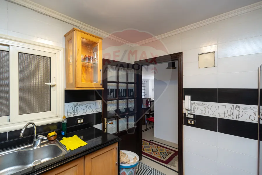 Apartment for sale 220 m Smouha (Kirosez Building)