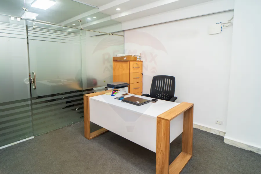Administrative headquarters for sale 260 m Gleem (in front of the digestive system hospital)