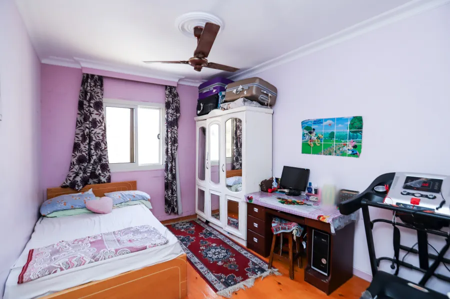 شقة للبيع  200 م سموحة (خلف ميدان فيكتور عمانوئيل)