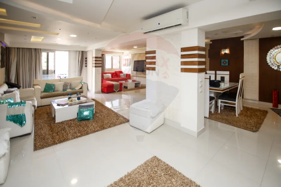 شقة للبيع 320 م السيوف (بجوار الشهر العقارى)