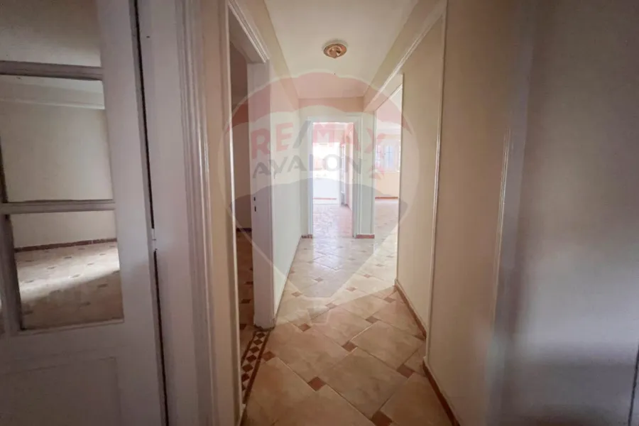 شقة للبيع 150 م سموحة (شارع النصر)