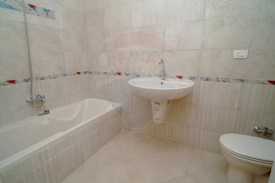 شقة للبيع 150  م سيدي بشر (ش مصطفى كامل _ كومباوند العمار)