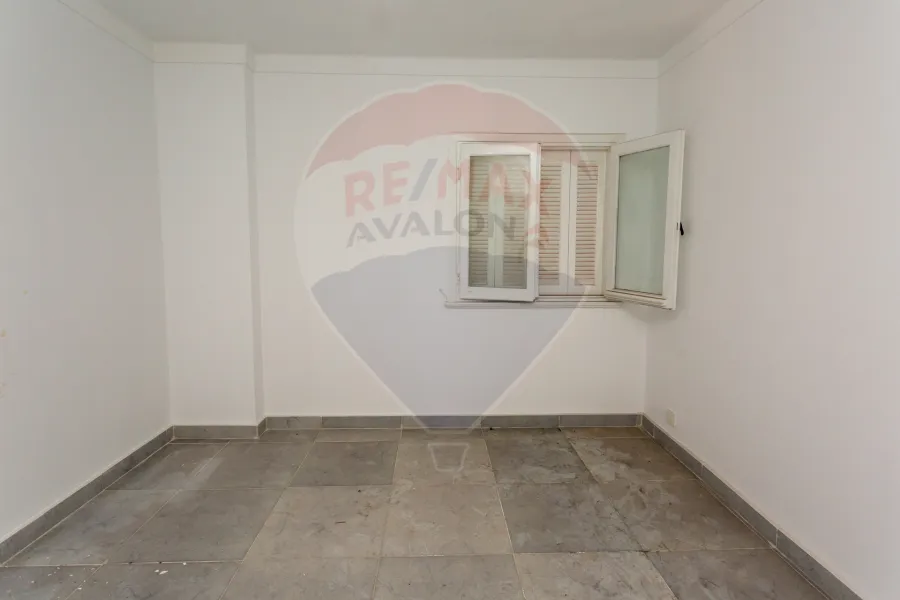 شقة إداري للبيع 95 م سيدي جابر (ش ابو قير)