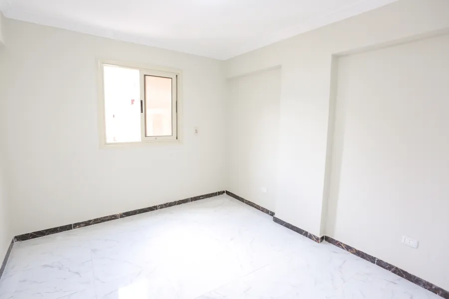 شقة للبيع 135 م السيوف (ش احمد بن حنبل متفرع من جميله بو حريد )