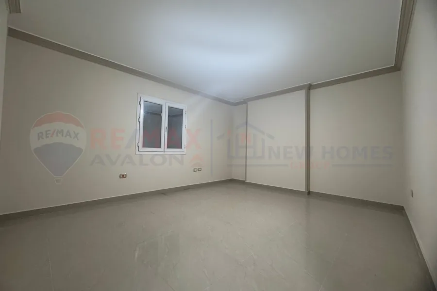 شقة للايجار 175 م الإبراهيمية (على البحر مباشرة -  عمارة براند)